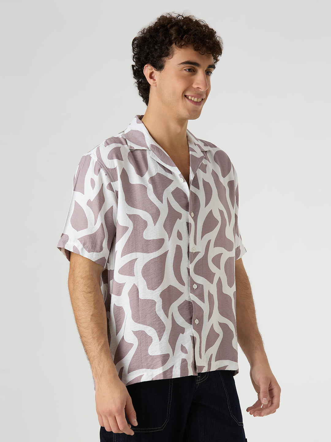 Pebble Half-Sleeves Printed Cuban Collar Shirt - Mauve