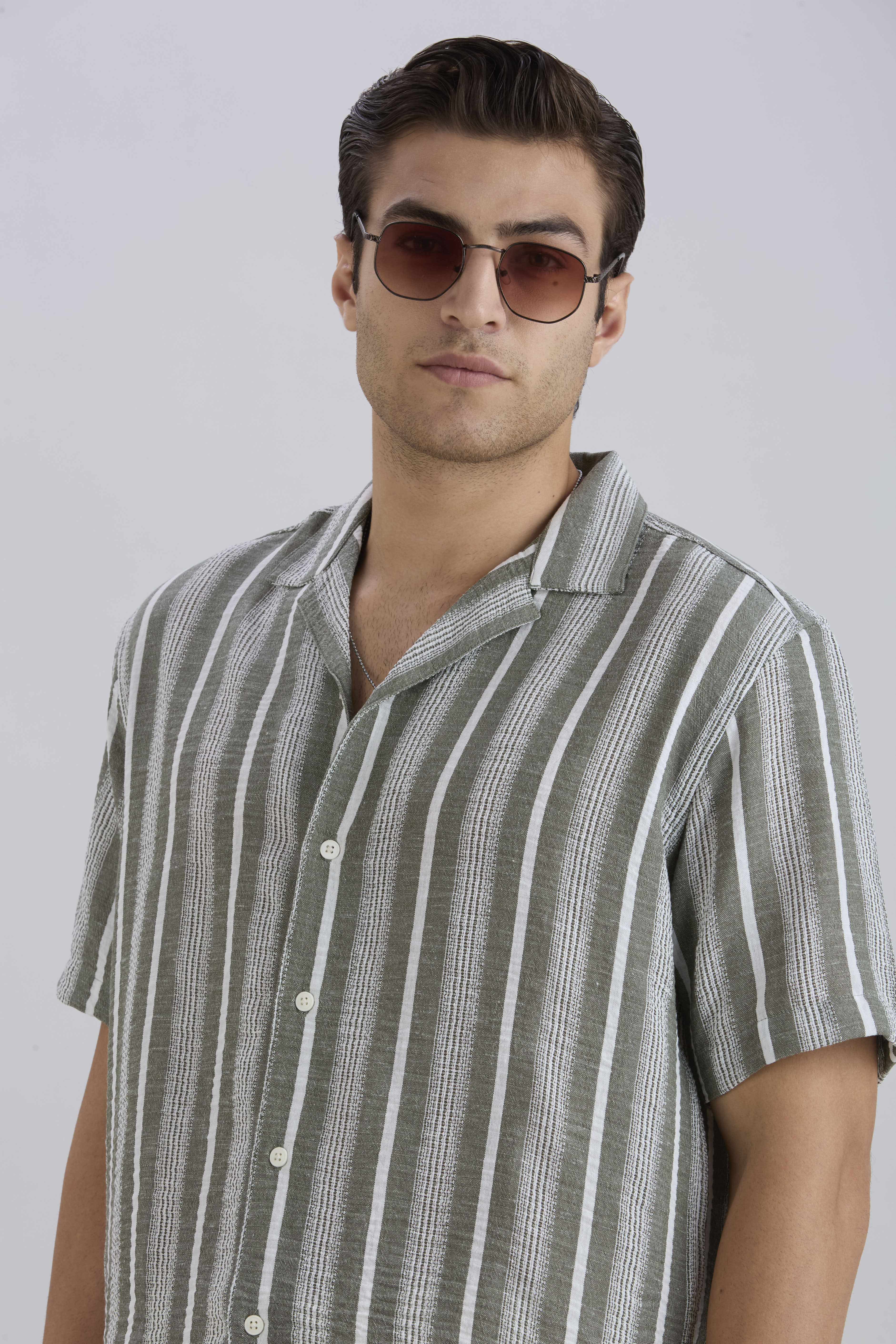 Span Half-Sleeves Striped Cuban Collar Shirt - Green