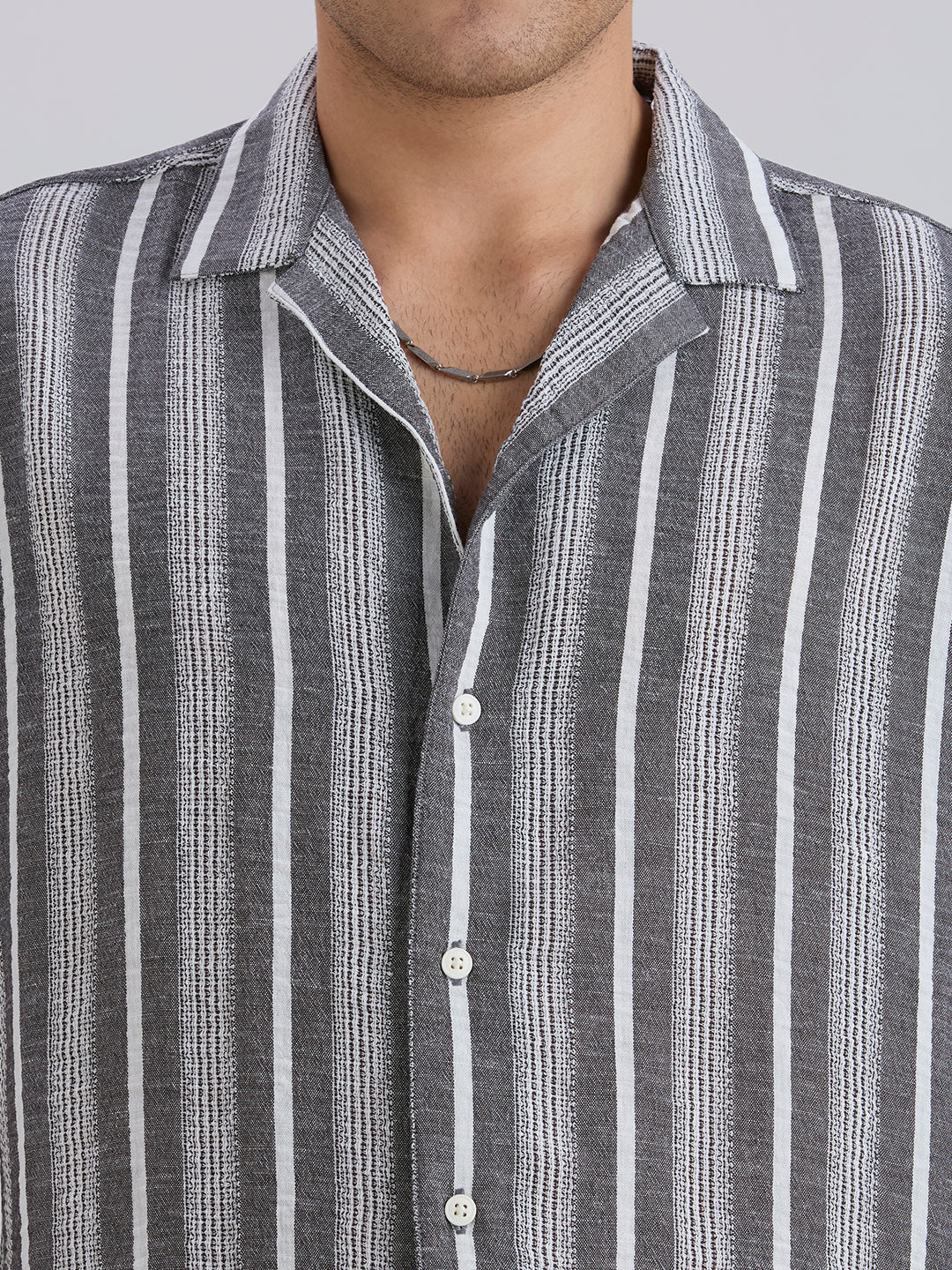 Span Half-Sleeves Striped Cuban Collar Shirt - Black