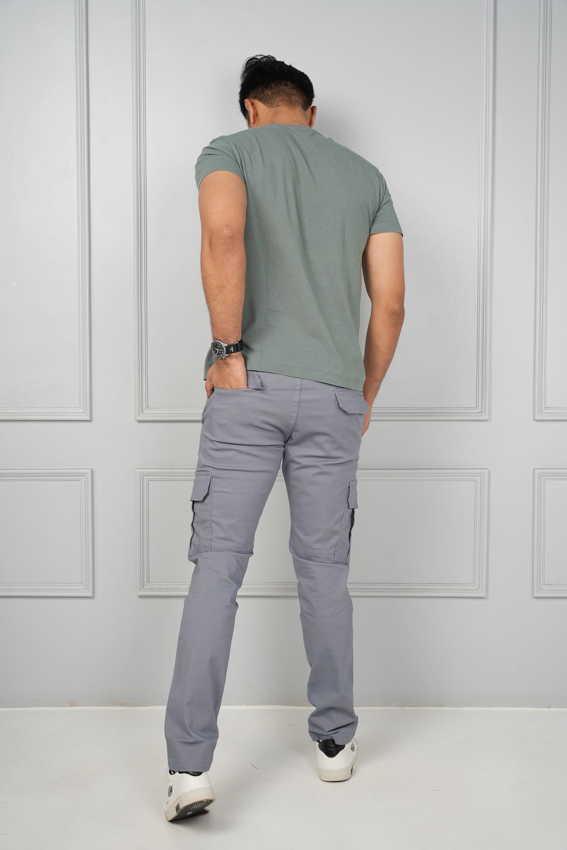 Buy Roadster Men Khaki Solid Detachable Slim Fit Trousers - Trousers for  Men 1371538 | Myntra