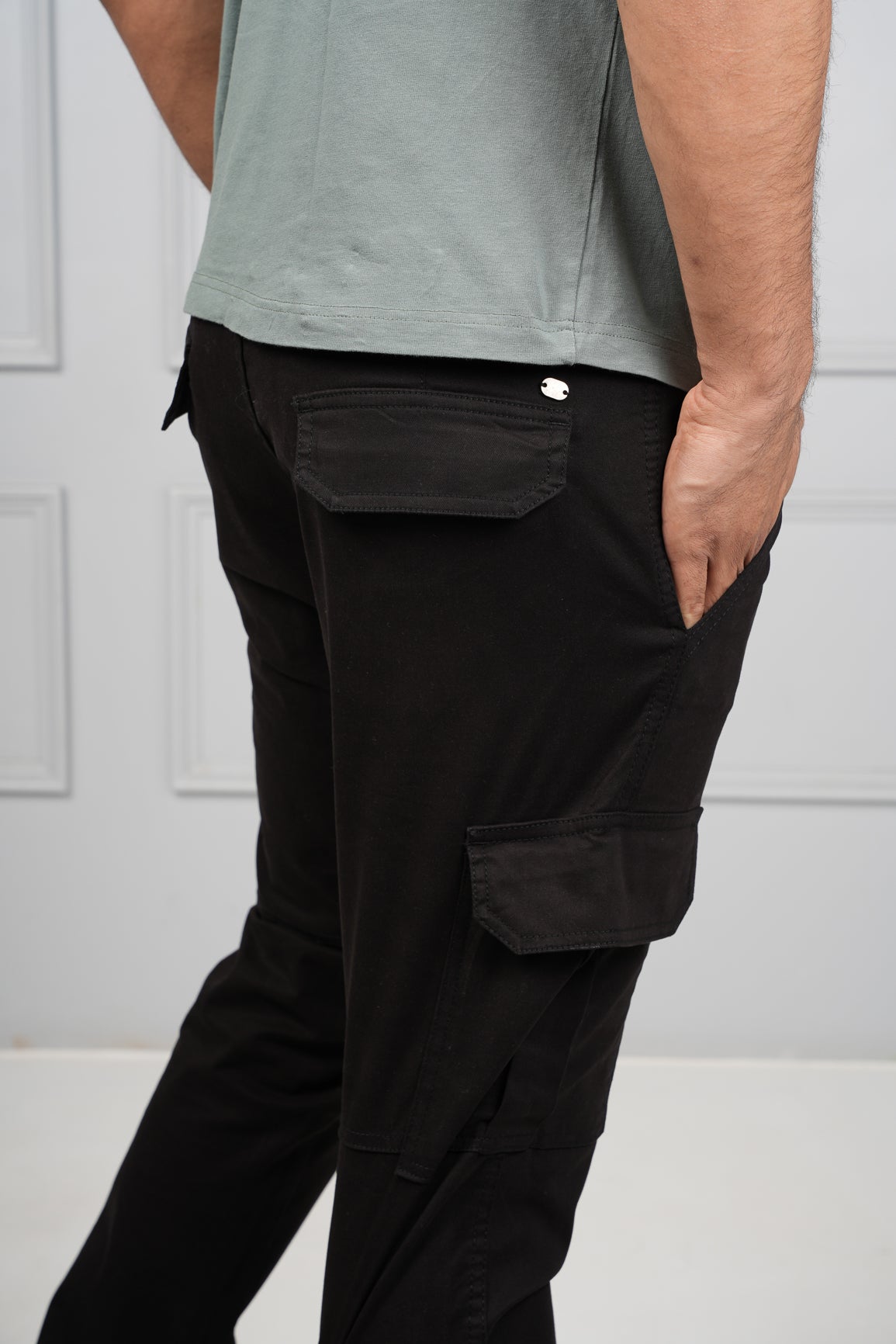 Essentials Cargo Pants - Black